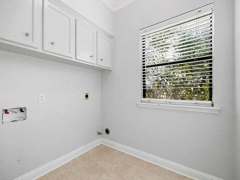 15526 Cabildo Dr — Photo 9