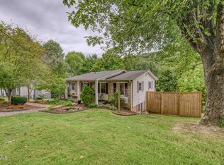 1118 Berry Rd, Elizabethton, TN 37643