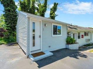 16 Penny Ln UNIT 8, Hampton Bays, NY 11946