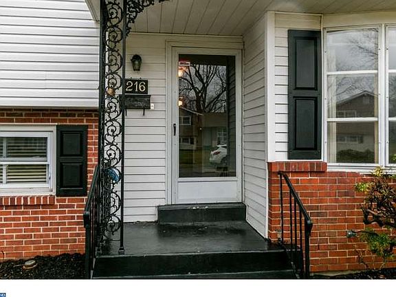 3rd image of 216 S Avon Dr