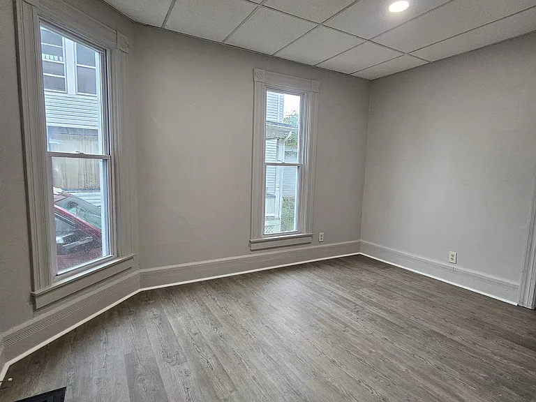 11 E Washington St #101 — Photo 6