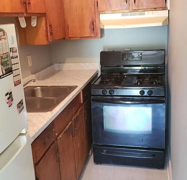 3104 Azalea Dr #A — Photo 2