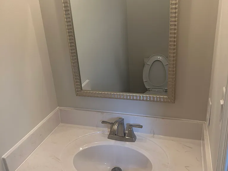 501 Georgetowne Ct — Photo 7