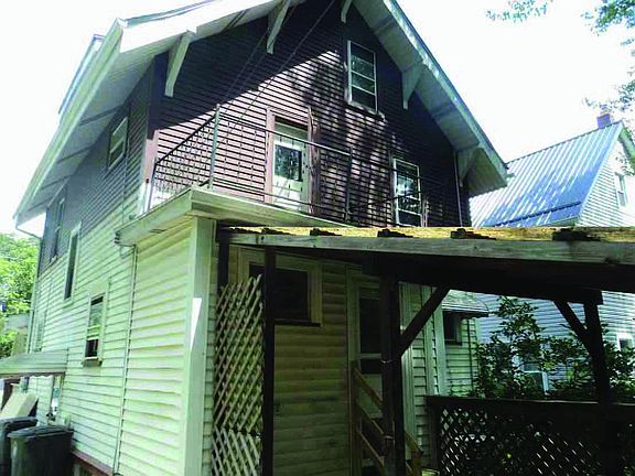 3rd image of 156 Aqueduct St