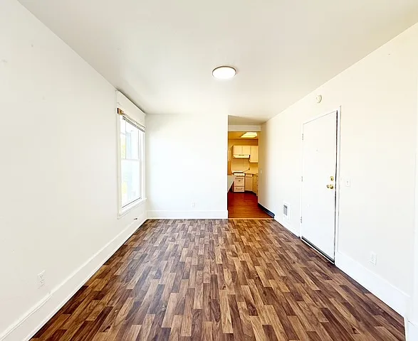 928 Pacific Ave — Photo 5