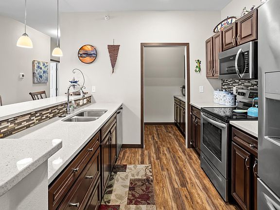3rd image of 2860 Calico Dr S #A