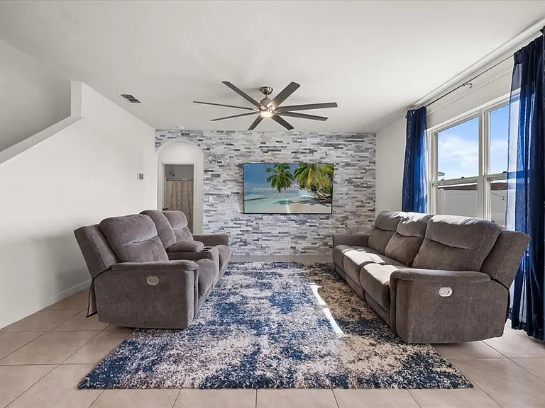 1467 Riverboat Dr — Photo 11