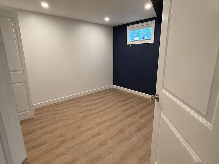 155 Heslop Rd #LOWER — Photo 4