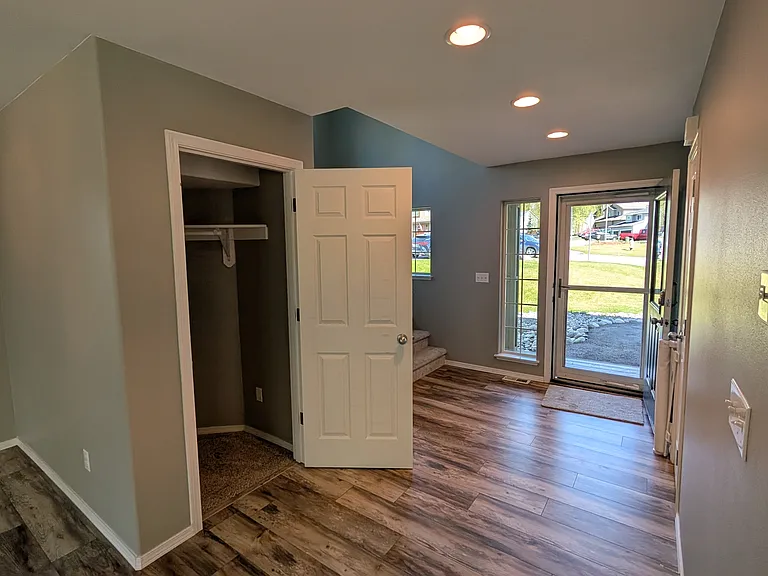 12934 Rosser Dr — Photo 15