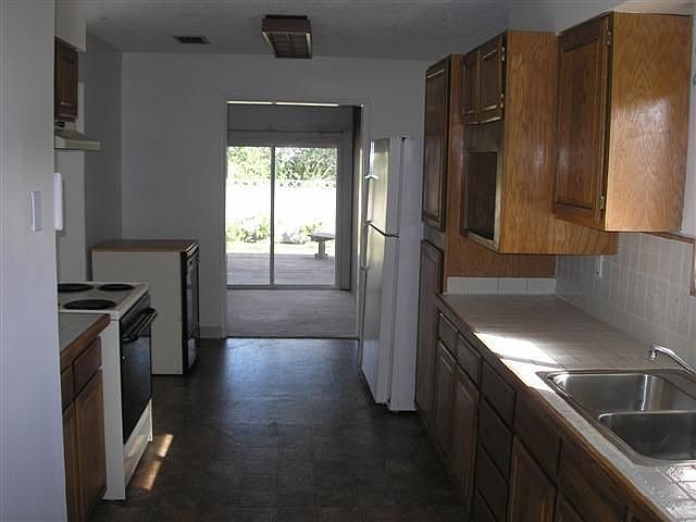 2nd image of 2362 Woolner Ave