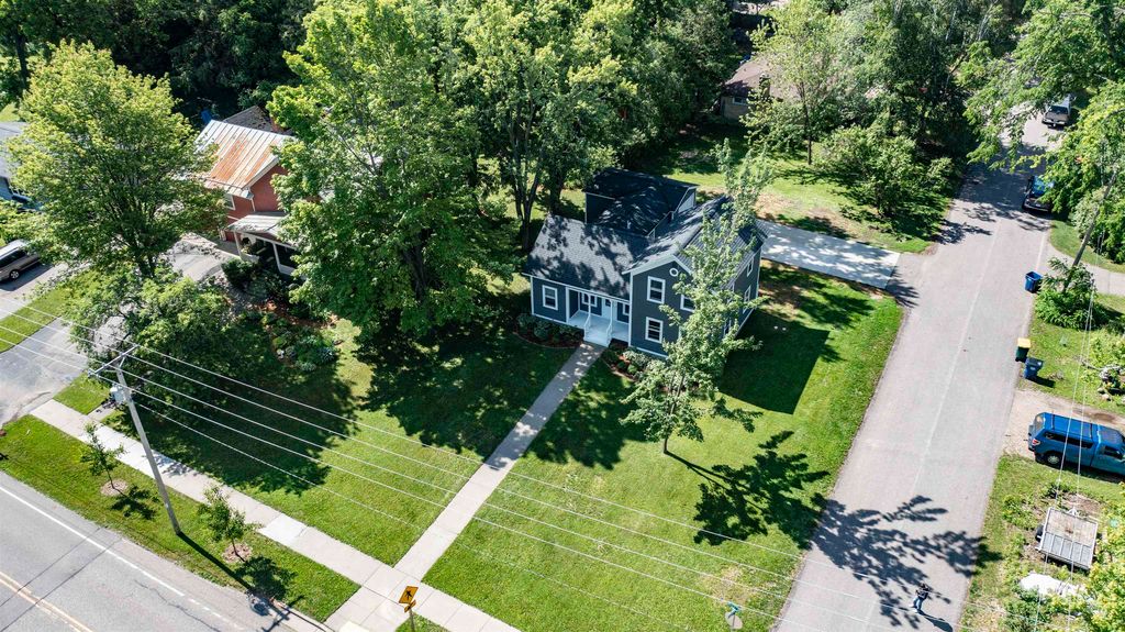 201 Mill St, Amherst, WI - More