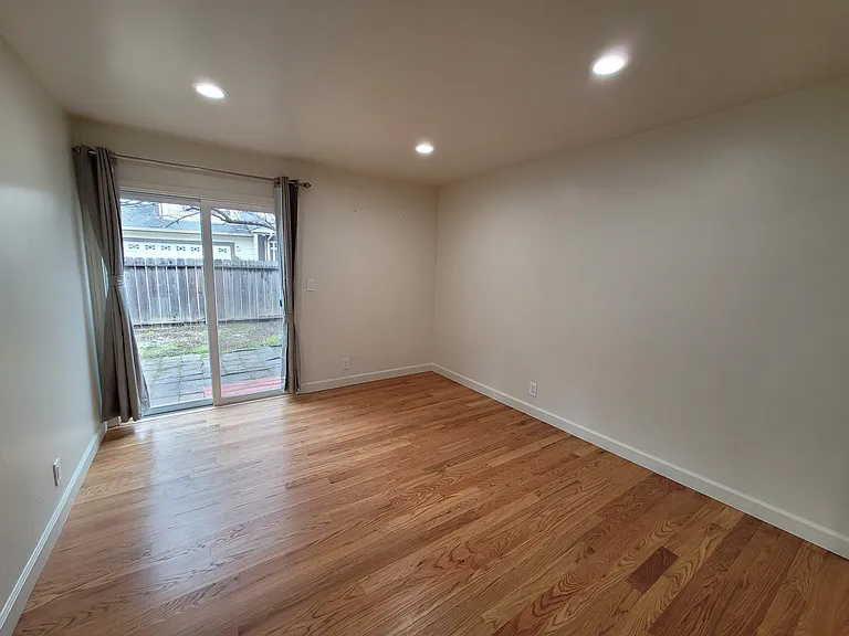 10218 Park Cir E #1 — Photo 5