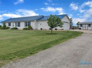 4448 County Road 95, Gibsonburg, OH 43431