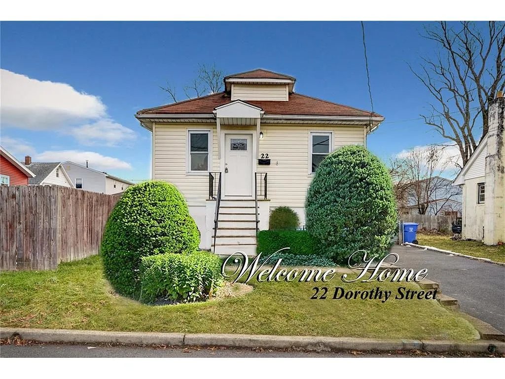 22 Dorothy St photo 1