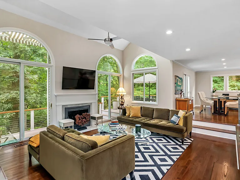 10 Cannon Brook Ln #10 — Photo 4