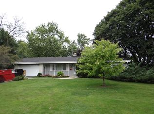390 Rip Van Winkle Dr, Waukesha, WI 53186