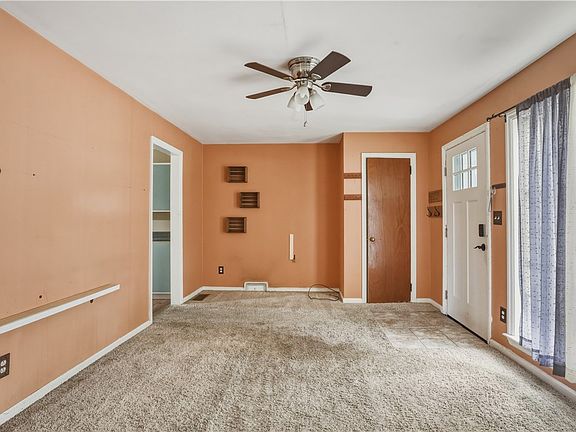 4th image of 730 W 1st St