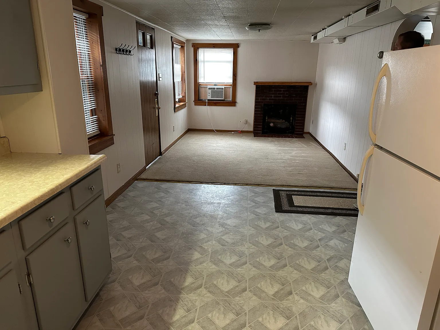 2 bed, 600 sqft, $795 — Photo 1