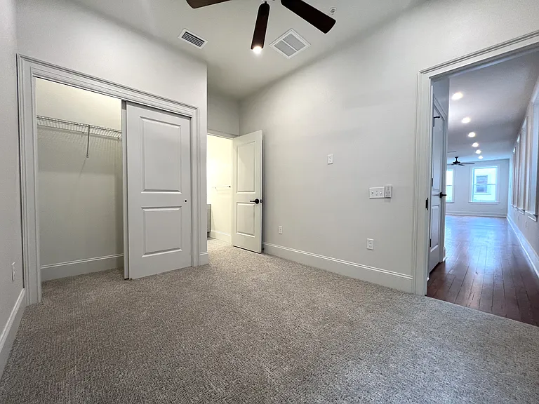 244 E Park Ave #201 — Photo 11