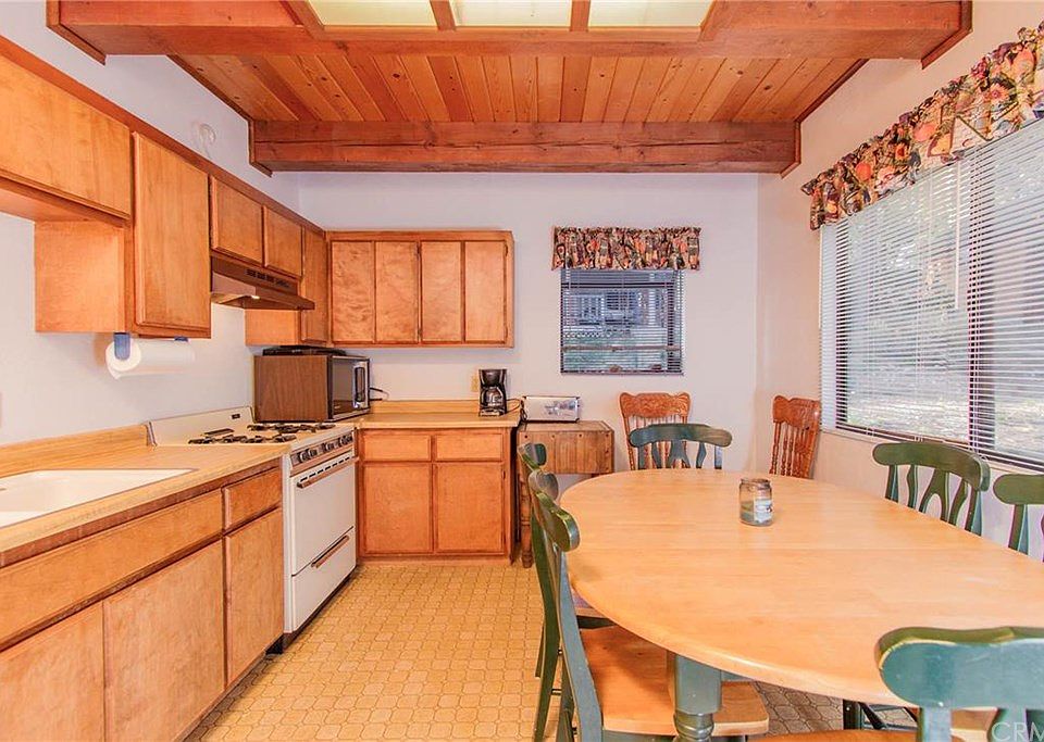 2nd image of 40198 Esterly Ln