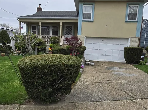 2544 Bayswater Avenue, Far Rockaway, NY 11691