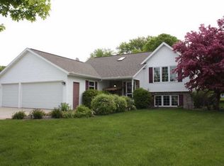 2217 Kensington Ln, Green Bay, WI 54311