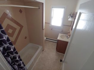 23 1st St APT 1, Matamoras, PA 18336