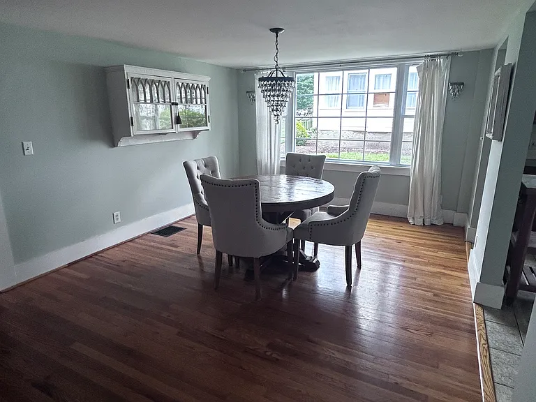 5 N Main St — Photo 3