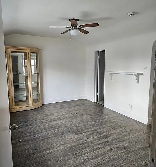 2226 Zoe Ave #B — Photo 2