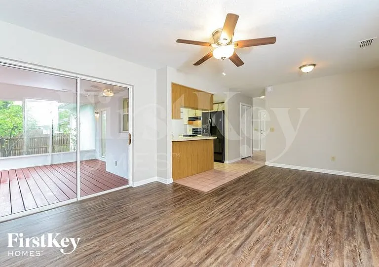 3103 Branchville Dr — Photo 7
