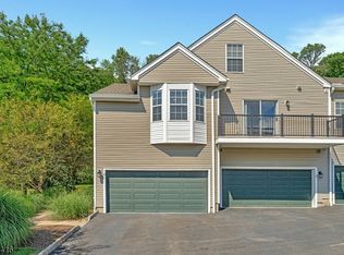 8 Artillery Park Rd, Bedminster, NJ 07921