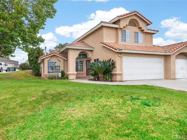 1075 Hillcrest Ct, Calimesa, CA 92320