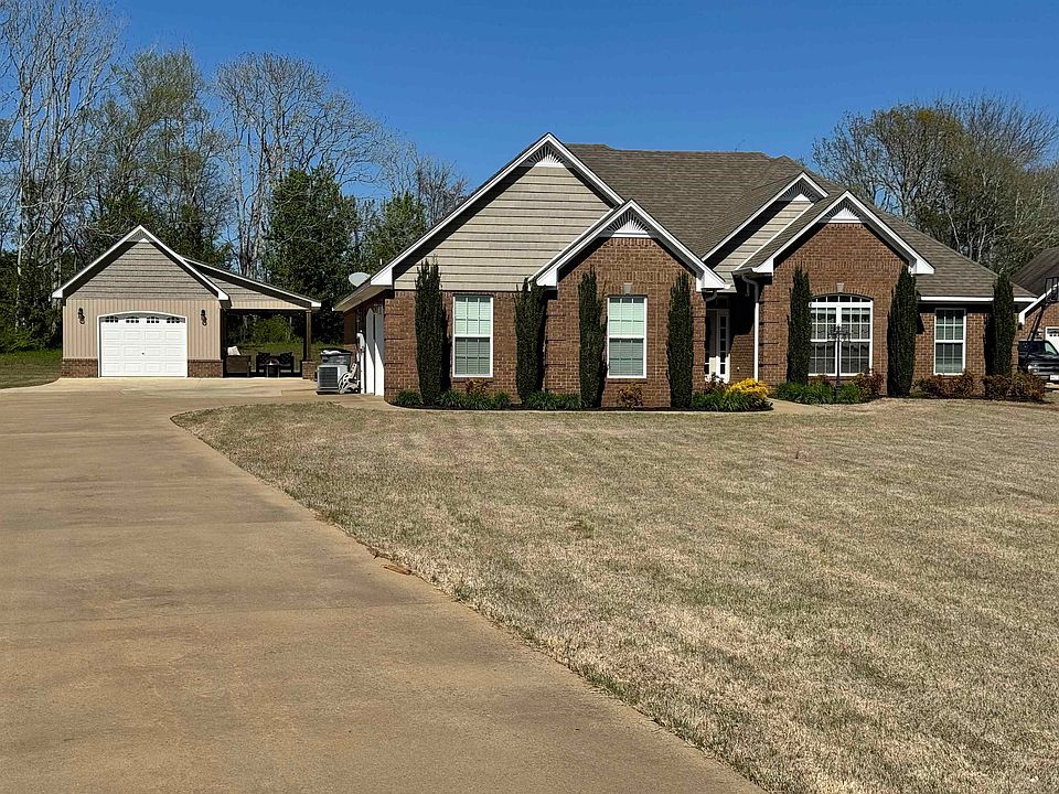 1st image of 190 Savanna Dr