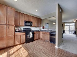 11260 Sand Castle Dr #C, Woodbury, MN 55129