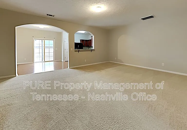 1221 Bainbridge Dr — Photo 4