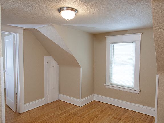 2nd image of 1252 McLean Ave