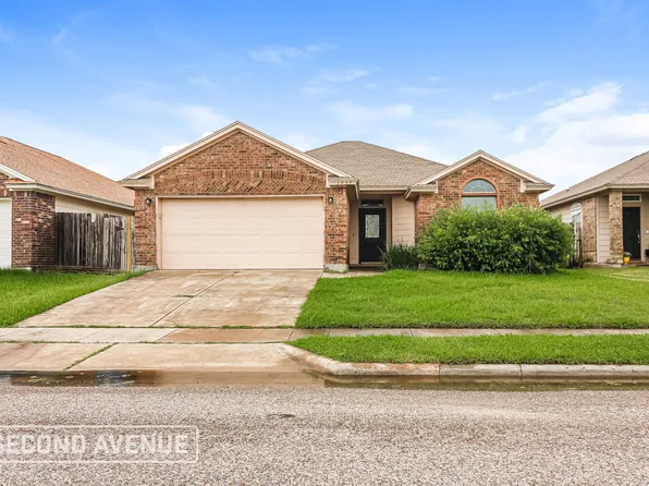 1037 Imperial St, Portland, TX 78374