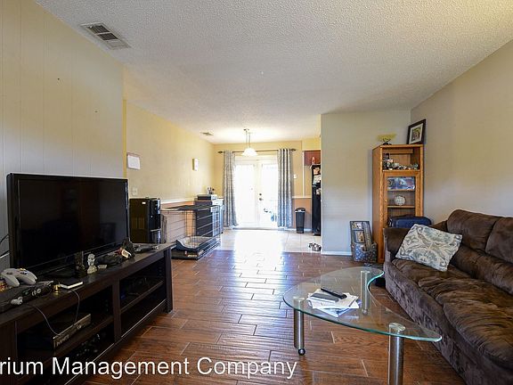 5th image of 2947 Colorado Ave