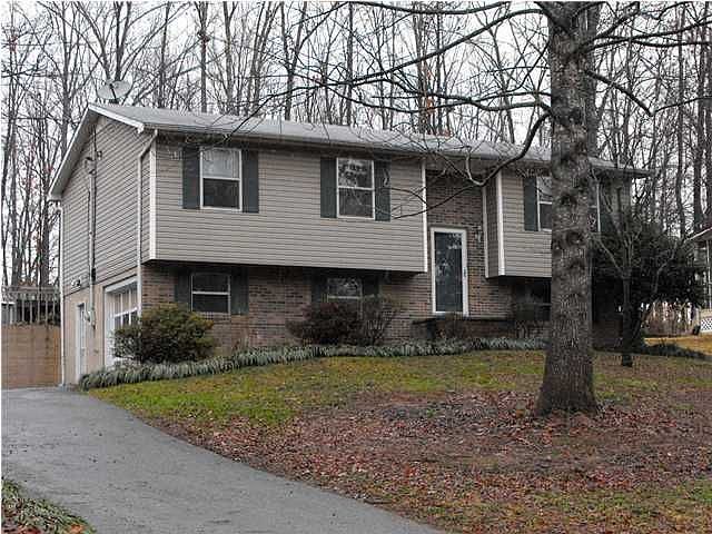 1st image of 154 Woodgate Dr SE