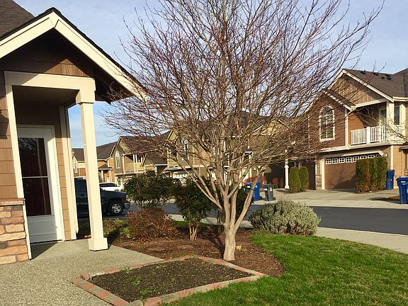3rd image of 5027 146th Pl NE Unit 202