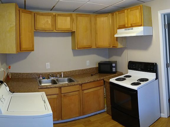 4th image of 810 Lamont St