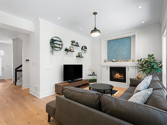 5th image of 3323 147th St