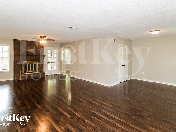 3rd image of 5783 Montpelier Dr