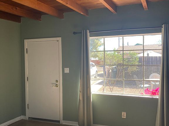 2nd image of 631 1/2 N Catalina Ave