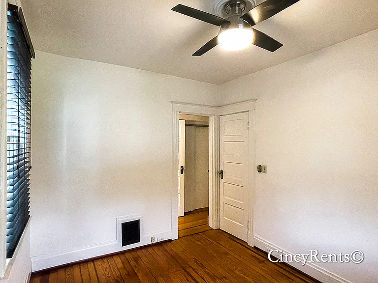 2800 Observatory Ave #1 — Photo 10