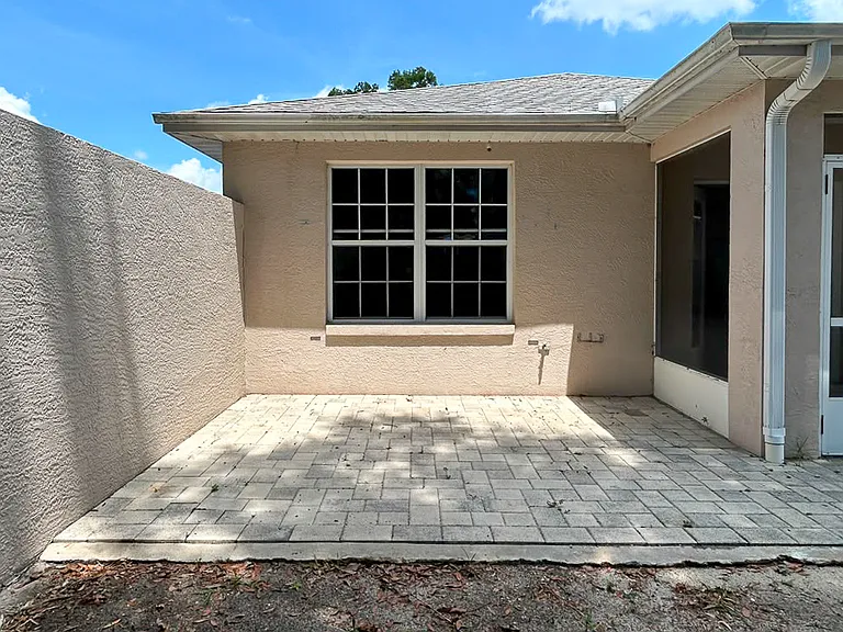 3620 NE 20th Pl — Photo 18