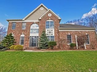 88 Hancock Rd, Franklin, MA 02038