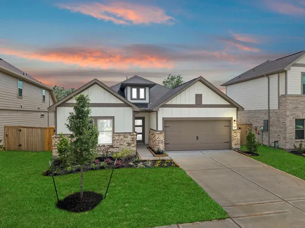 226 Magnolia Laurel Dr, Alvin, TX 77511