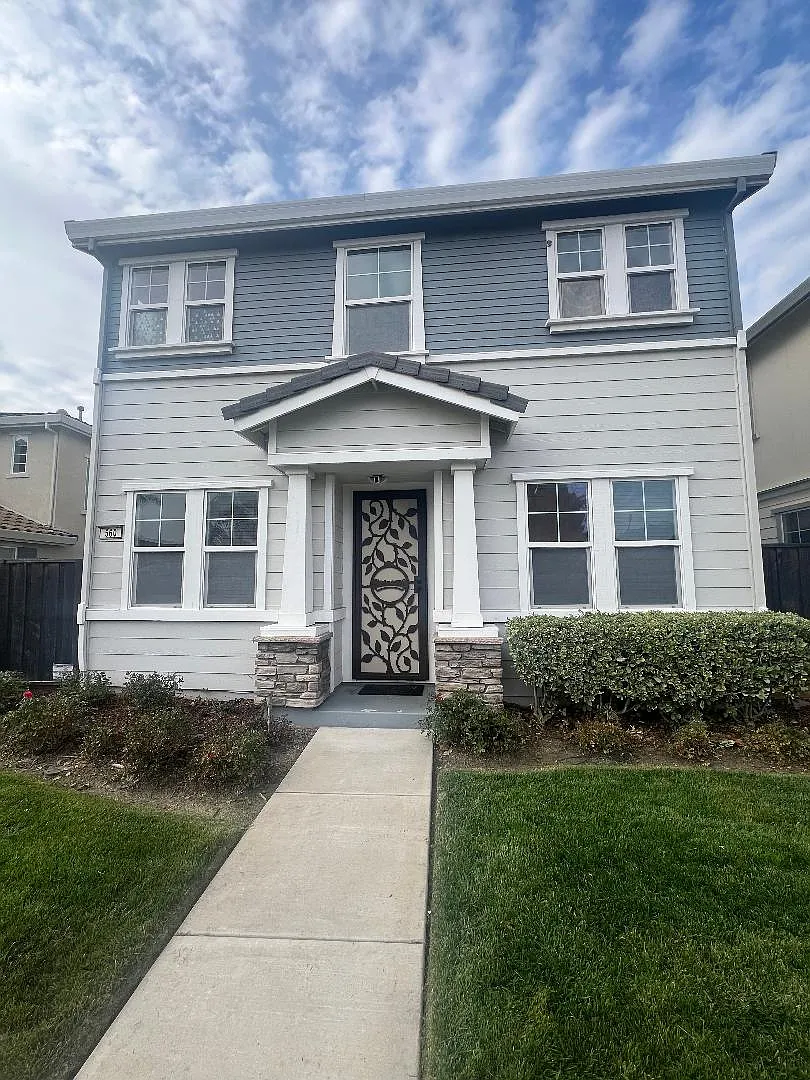 560 Herb White Way photo 1