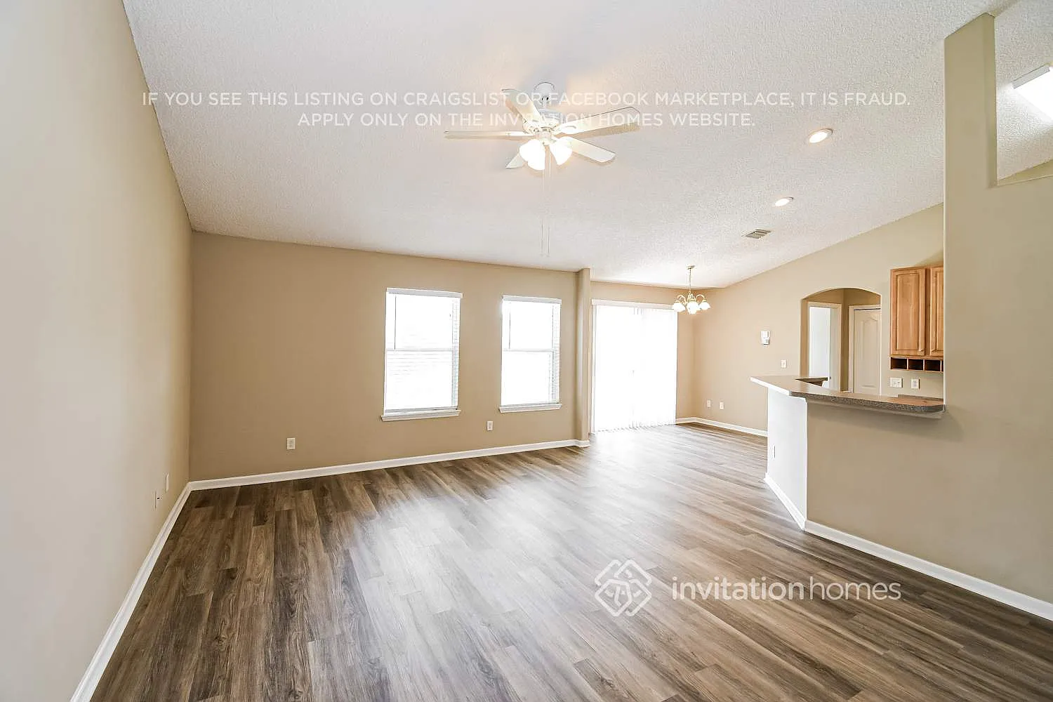 6886 Wall Springs Dr Jacksonville, FL 32222 — Photo 3